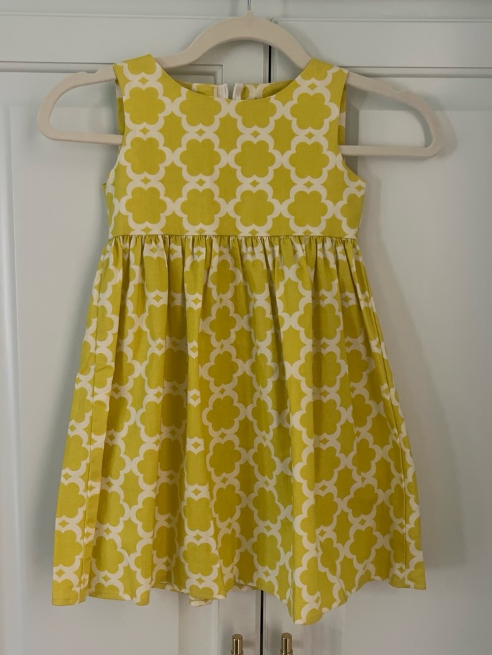 Persnickety Yellow and White Floral-Patterned Sleeveless Dress